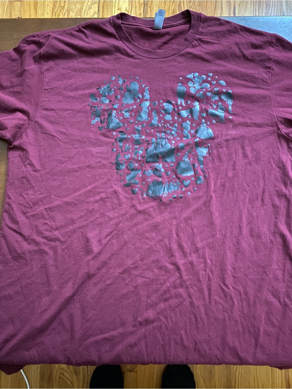 Disney Heart Graphic Tee - Burgundy